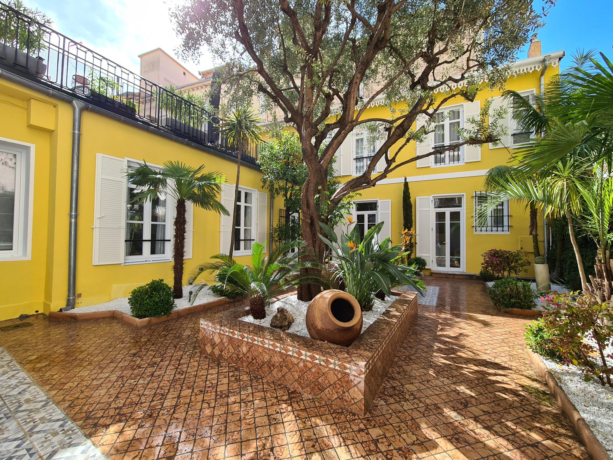 Vente Appartement 132m² 4 Pièces à Cannes (06400) - Agence Patrimoine Immobilier